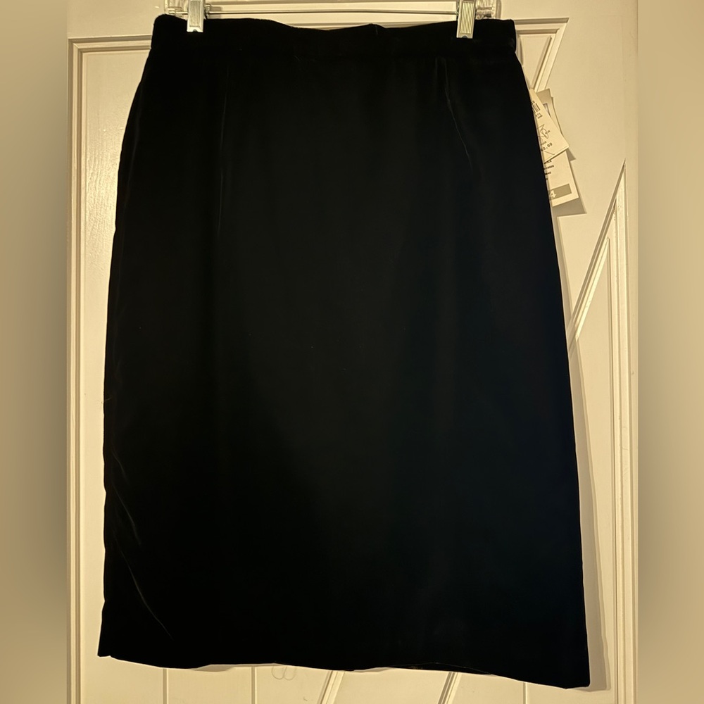 NWT Vintage Black Velvet Skirt Pencil Size 14 Norton MCNAUGHTON See Pics As Is